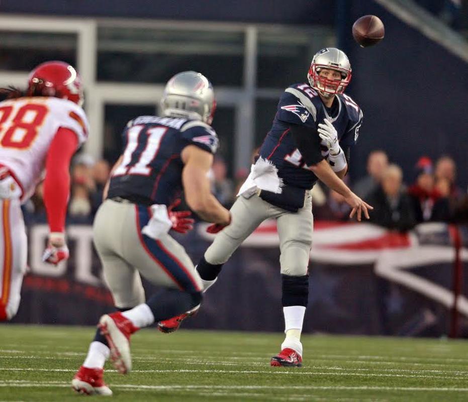 New England Patriots to Take on Kansas City Chiefs in AFC Division Game