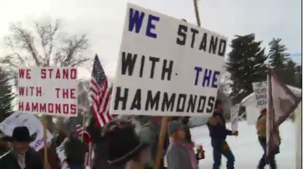 Militia members occupy US building in Oregon after protest story image