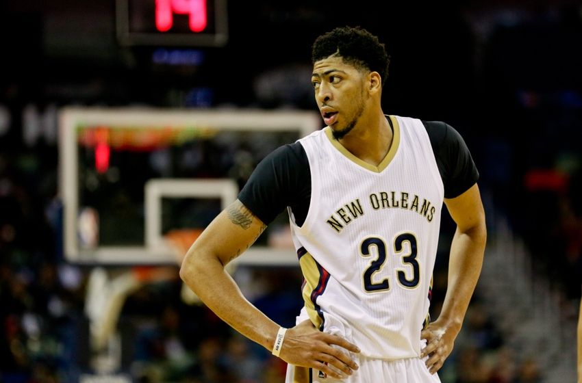 Anthony Davis injury Pelicans star hurts back vs Pacers