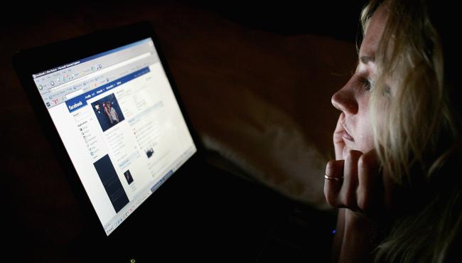 Excessive Social Media Use Can Lead to Sleep Disturbance Says Study