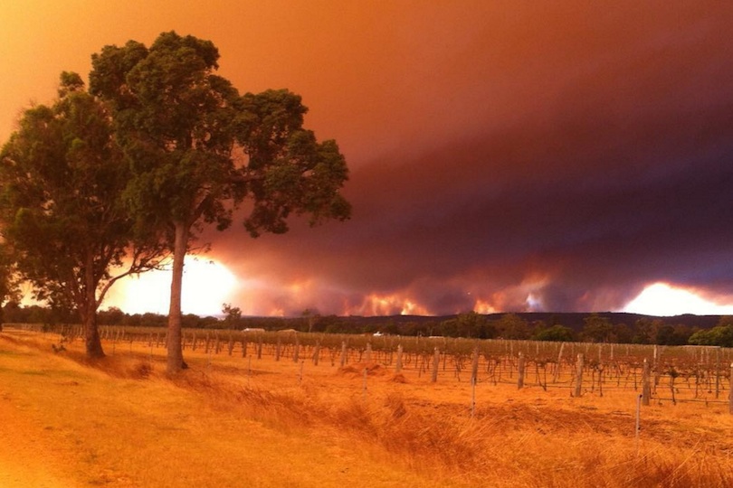 Three people missing as WA bushfire emergency rages