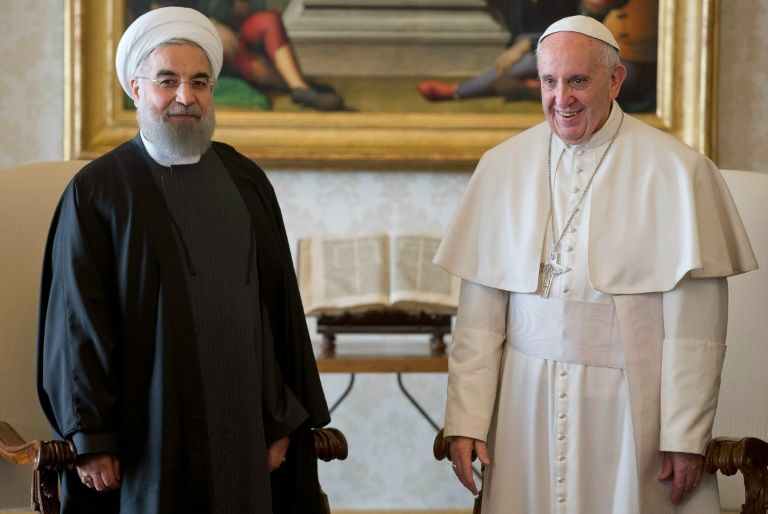 Pope urges Iran to act for peace in Middle East