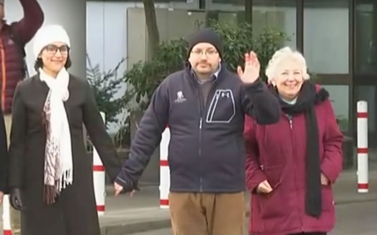 Washington Post reporter Jason Rezaian center appears with his wife Yeganeh Salehi and mother Mary Reazaian in Germany