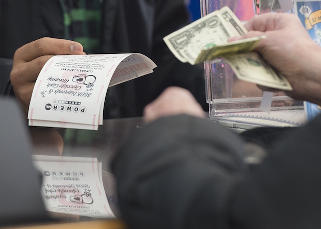 5 things you need to consider when playing the $645 million Powerball