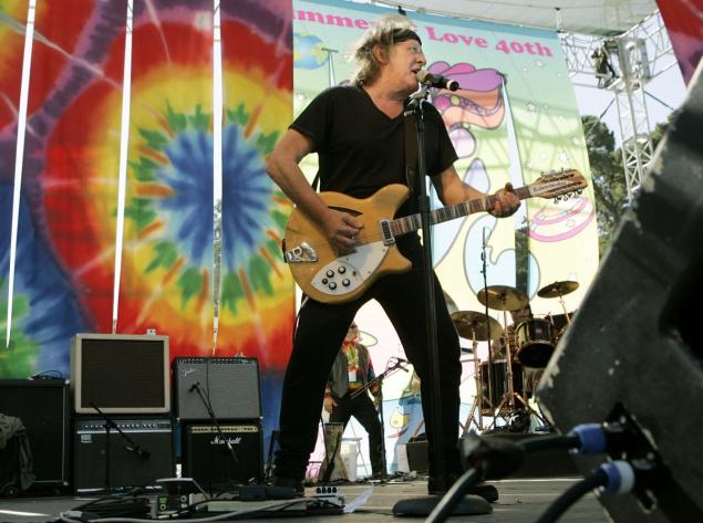 Guitarist Paul Kantner of the band'Jefferson Starship died Thursday at 74