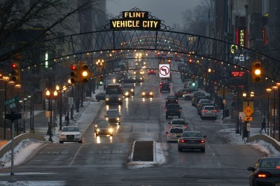 Michigan panel offers plan of returning safe water to Flint