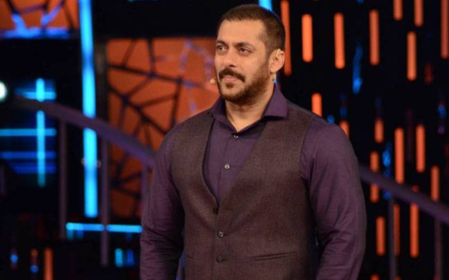 Salman Khan on Bigg Boss 9 stage