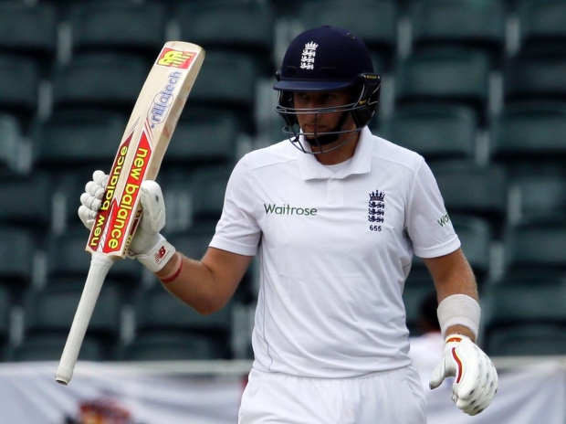 Joe Root celebrates passing 50