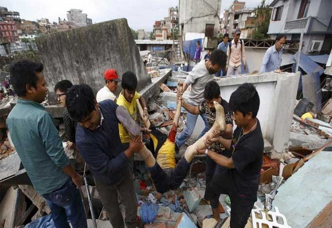 Two dead, 18 injured in quake in Bengal