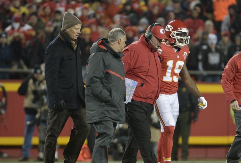 Jeremy Maclin hurts knee leaves in tears