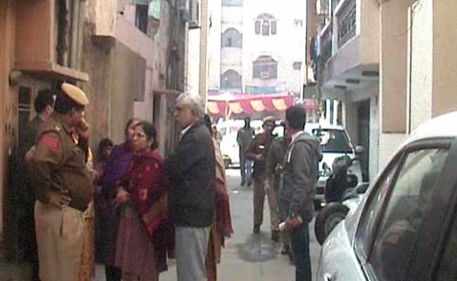 3 Of Family Murdered In West Delhi 1 Body Found In Cupboard