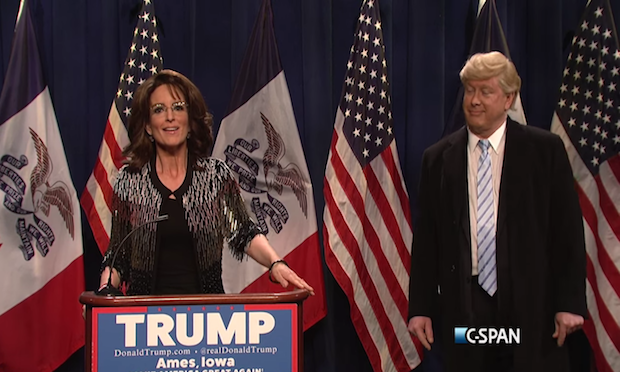 Stephen Colbert gave a rousing Sarah Palin-style speech mocking her endorsement of Donald Trump