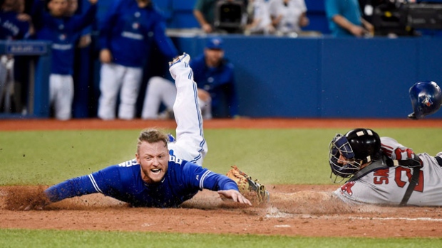 Toronto Blue Jays third baseman Josh Donaldson left was not on the list of players who avoided salary arbitration