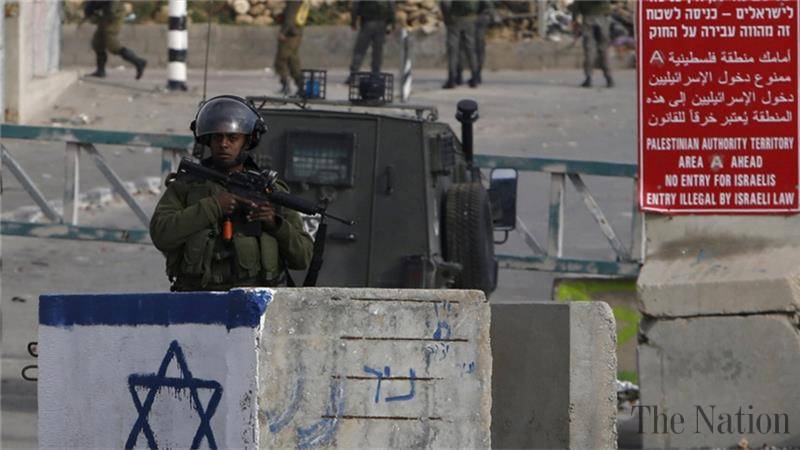 Israeli forces shoot dead Palestinian after attempted attack