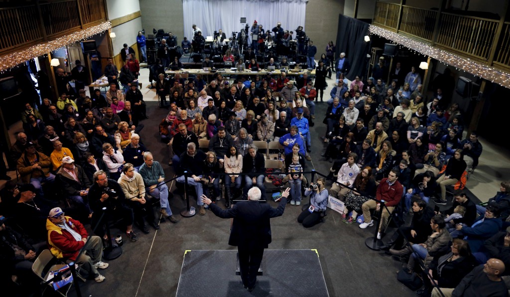 U.S. Democratic presidential candidate Bernie Saunders speaks at a campaign event in Fort Dodge Iowa on Jan. 19 2016