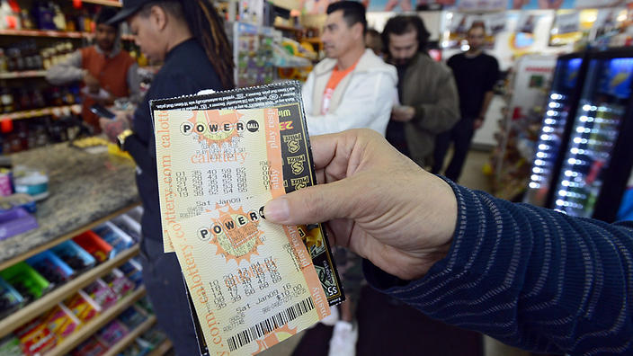 US officials say the estimated $US1.3 billion Powerball prize is the world's largest ever jackpot