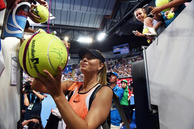 Sharapova fires Grand Slam warning in Australian Open first round