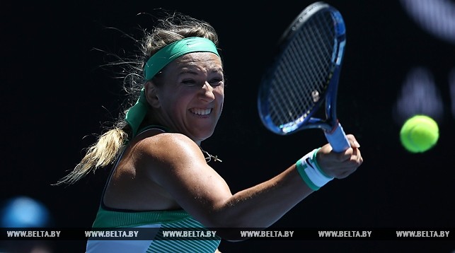 Australian Open 2016: Angelique Kerber through to quarter-finals with win over Annika Beck