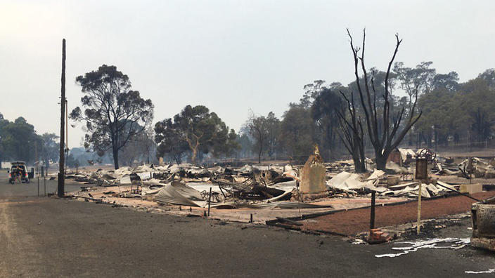 Three people missing as WA bushfire emergency rages