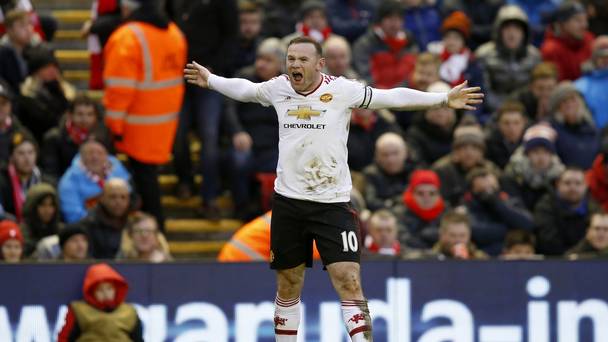 Wayne Rooney scored for the fourth game in a row as Manchester United snatched a win