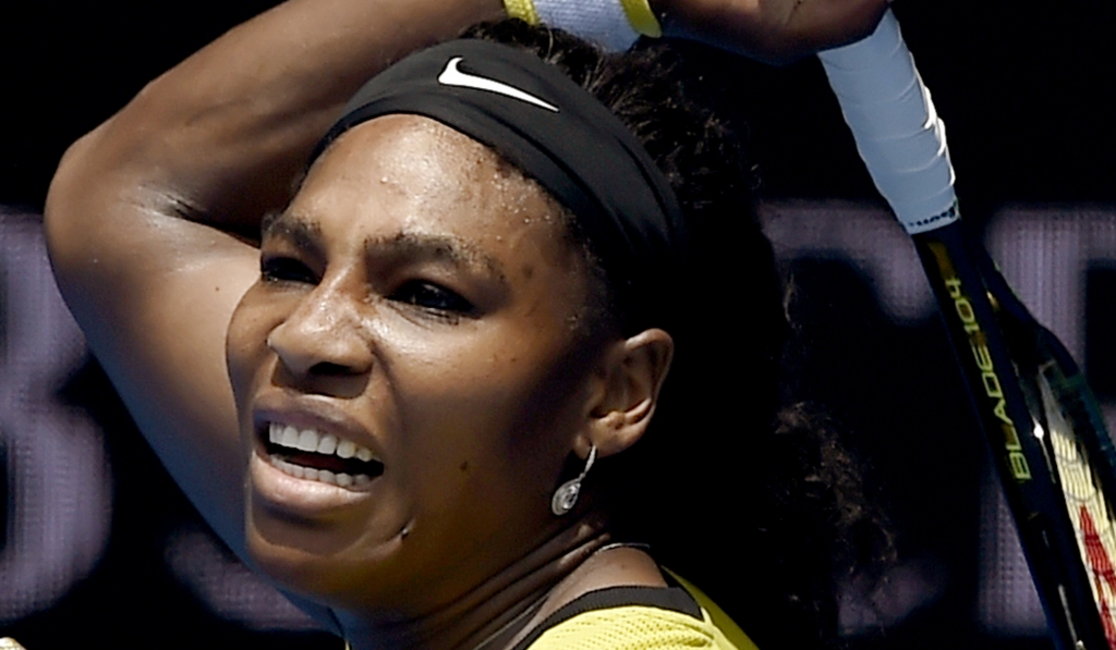 Serena Williams easily advances to Australian Open final