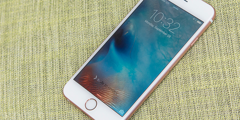 Apple Said To Be Developing Contact Free Wireless Charging for iPhone