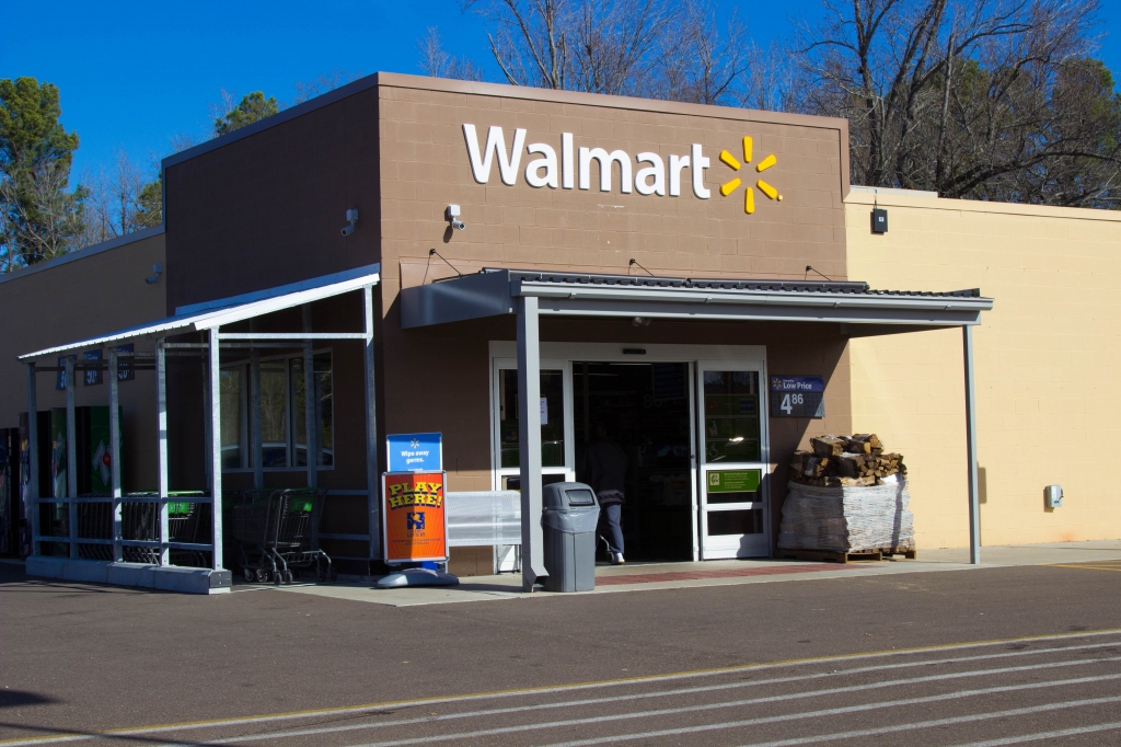 Wal-Mart Confirms More Than 1 Million Associates To Receive Pay Increase In 2016