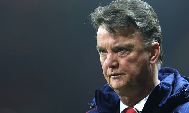 Van Gaal feels heat as risky substitution backfires