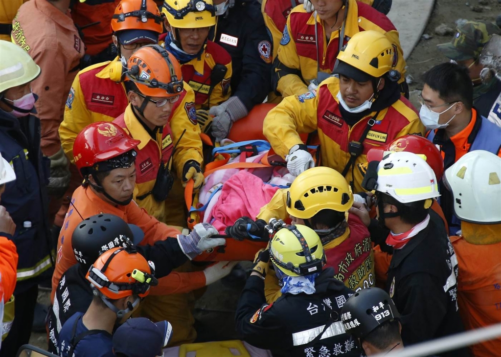 Image Over 100 still missing as death toll reaches 37 in Taiwan earthquake