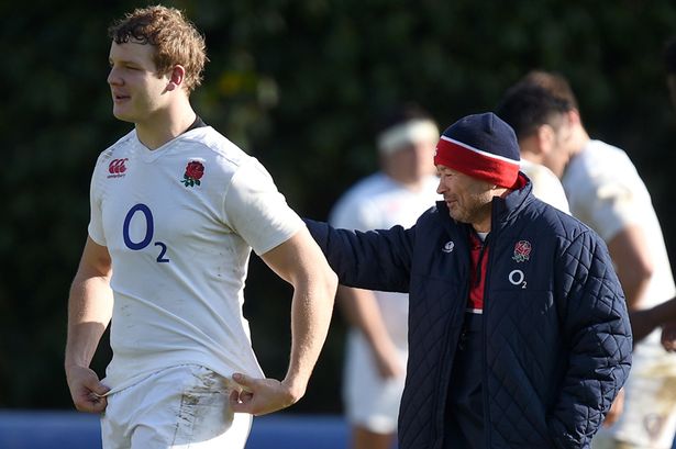 Eddie Jones and Joe Launchbury during the training session