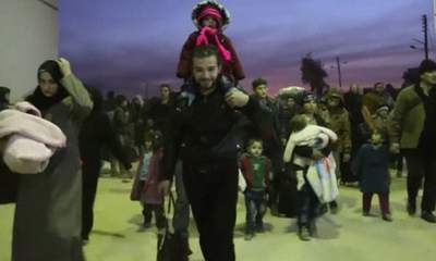 Thousands Flee Aleppo After Russia Onslaught