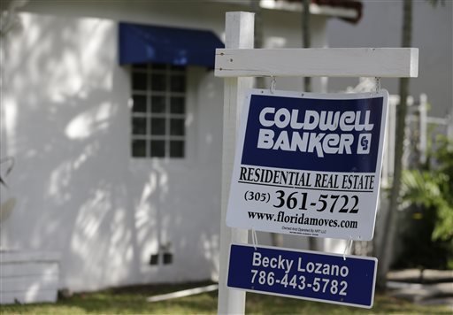 Mortgage Loan Rates Fall to 8-Month Low