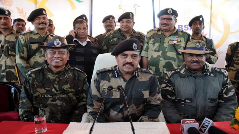 BSF shoots smugglers