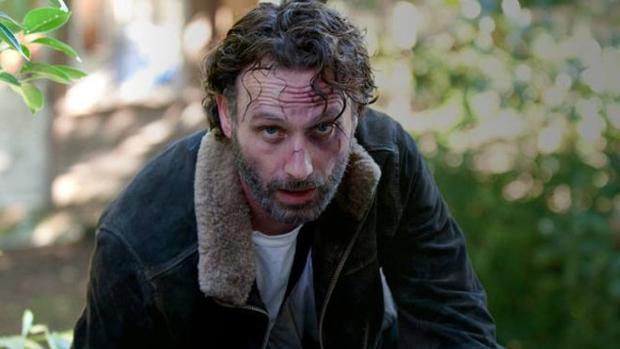 Here's the First Four Minutes of The Walking Dead's Bloody Mid-Season