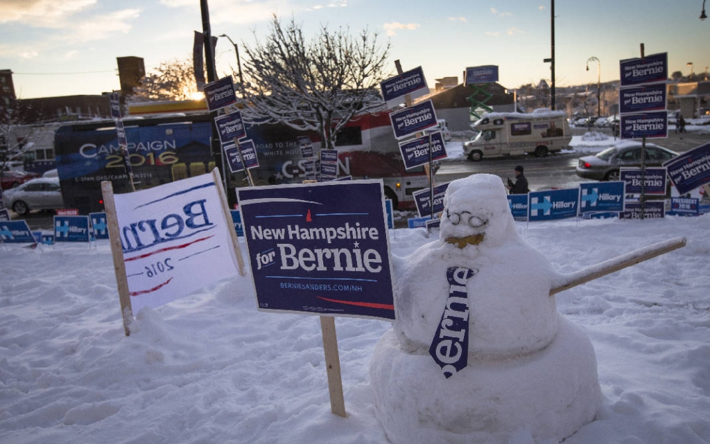 Dems ready for long, pricey primary between Clinton, Sanders