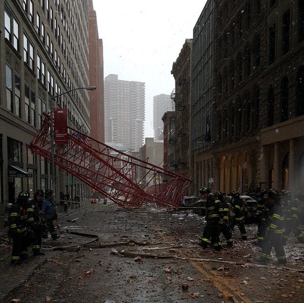 Major crane collapse reported in New York, at least 2 hurt