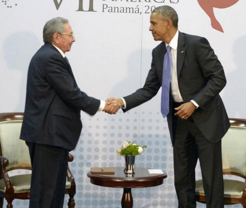 Cuban leader Raúl Castro meets with U.S. President Barack Obama in 2015