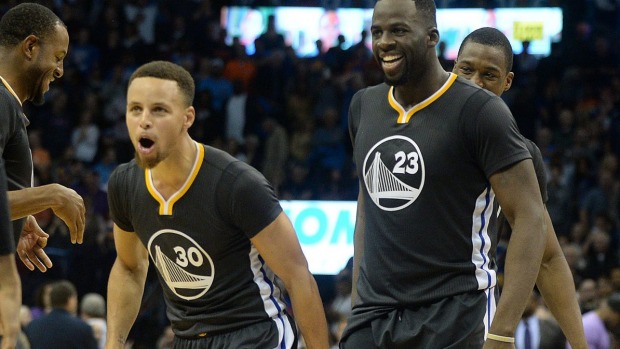 Golden State's Stephen Curry tied the NBA record most three-pointers in a game with his game-winning shot to beat the