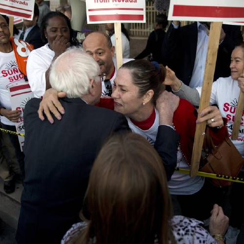 Despite NH loss, Dem insiders boost Clinton's delegate lead