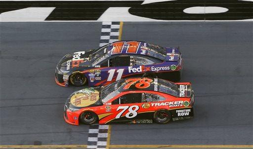 Denny Hamlin wins the Daytona 500 by inches over Martin Truex Jr.