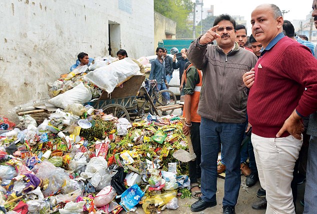 Deputy CM Manish Sisodia took part in a cleanliness drive in his constituency Patparganj