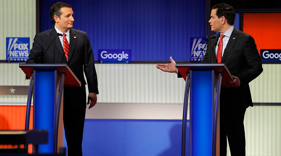 Republican U.S. presidential candidate Ted Cruz and rival candidate Senator Marco Rubio discuss a point at the debate held by Fox News for the top 2016 U.S. Republican presidential candidates in Des Moines Iowa