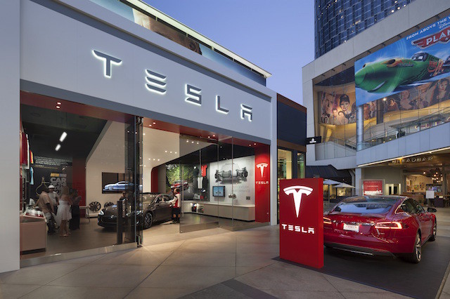 Tesla Projects Fast Growth to Maybe 90000 Deliveries in 2016