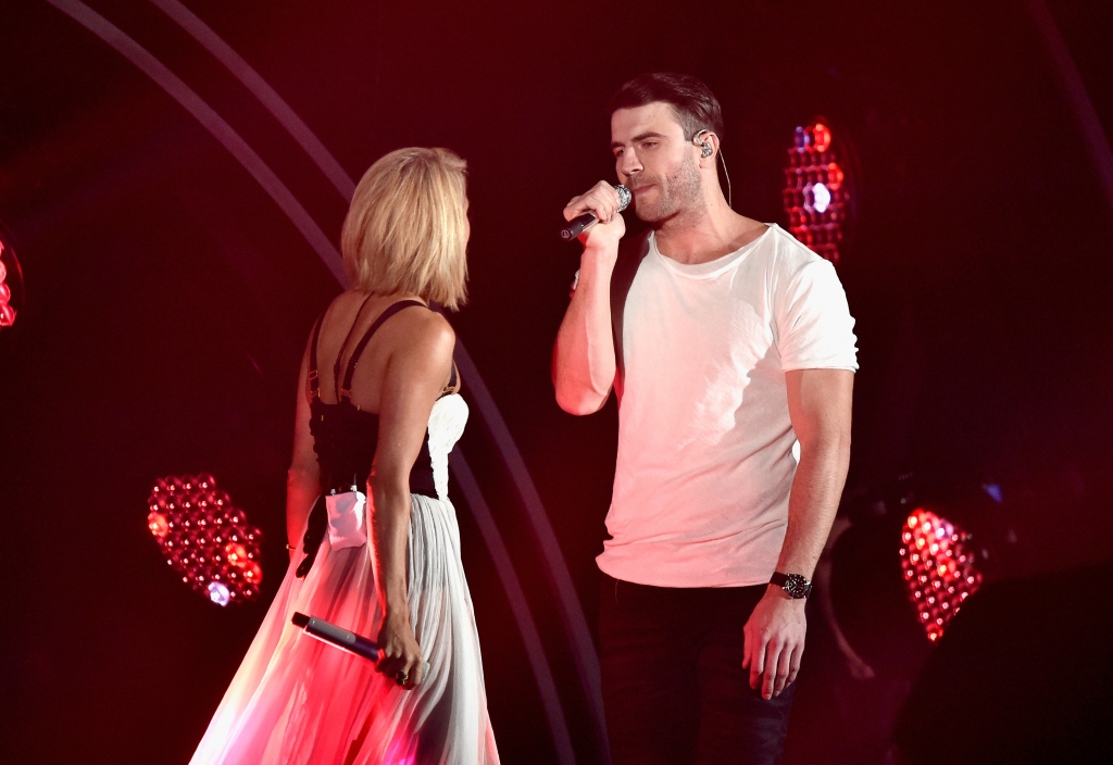 Emily Glover6 hours ago Sam Hunt’s Eye Contact Is Intense & The Internet Has Feelings About It Kevork Djansezian  Getty Images Entertainment