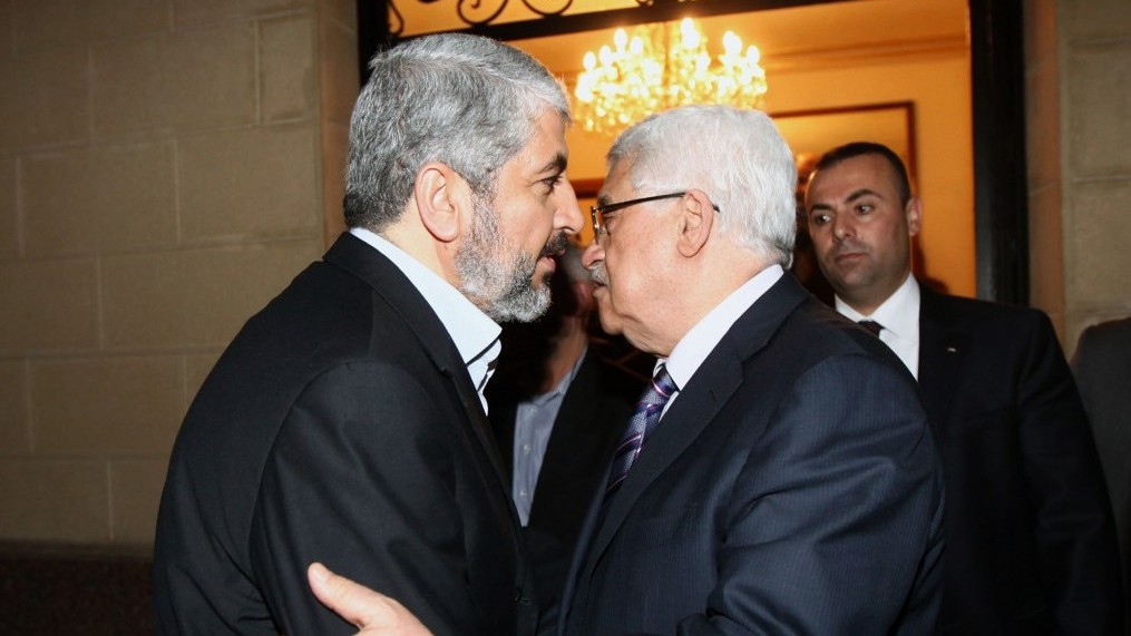 File Mahmoud Abbas and Hamas's Khaled Mashaal