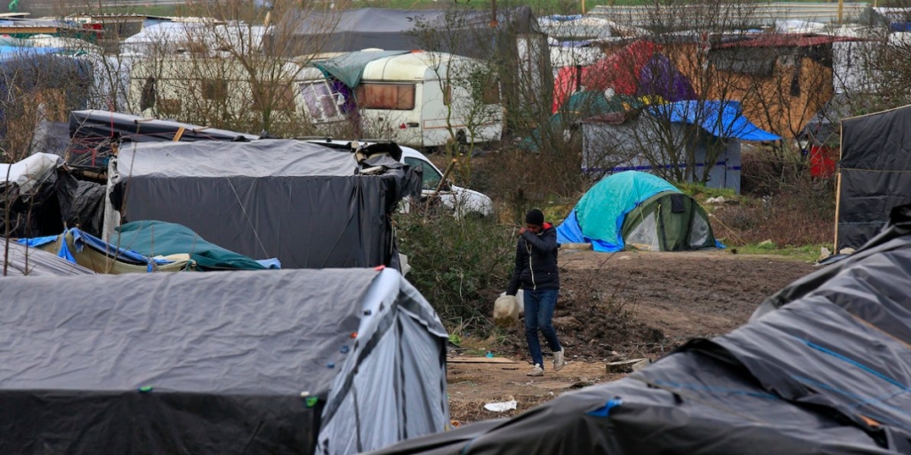 Calais 'Jungle' eviction delayed