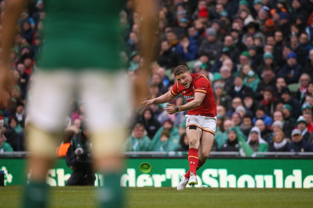 Wales can't afford any slip-ups in race for Six Nations title, admits Charteris