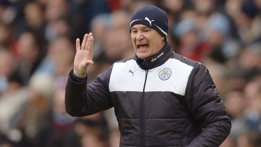 Leicester City's Italian manager Claudio Ranieri shouts instructions to his players from the touchline during the English Premier League football match between Manchester City and Leicester City at the Etihad Stadium in Manchester north west England