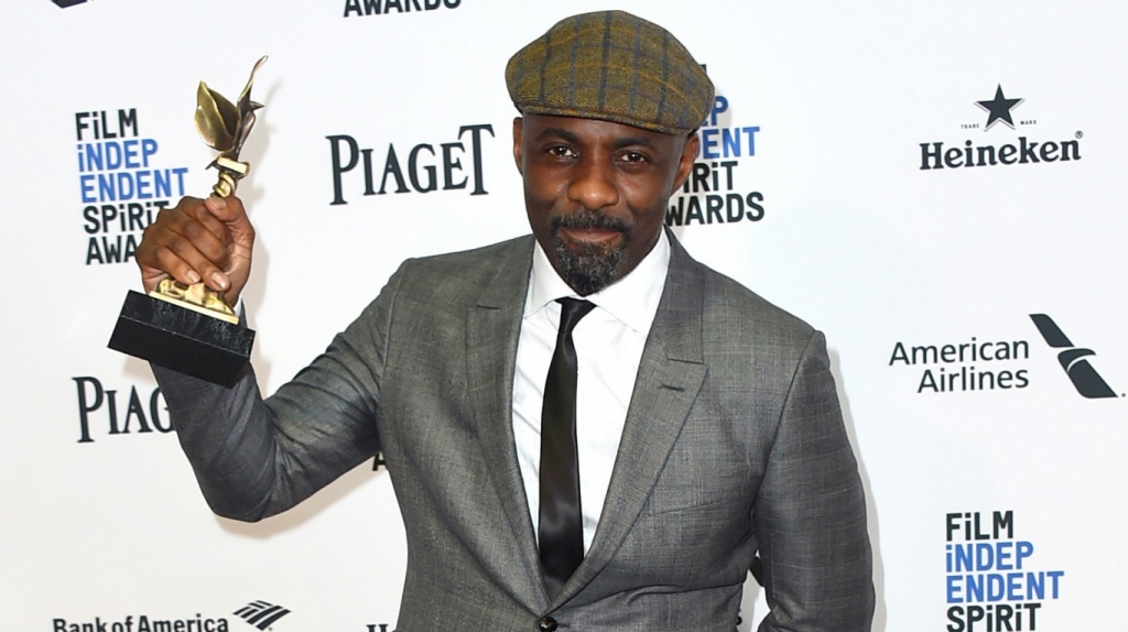 Idris Elba busts out dance moves after Spirit Awards win