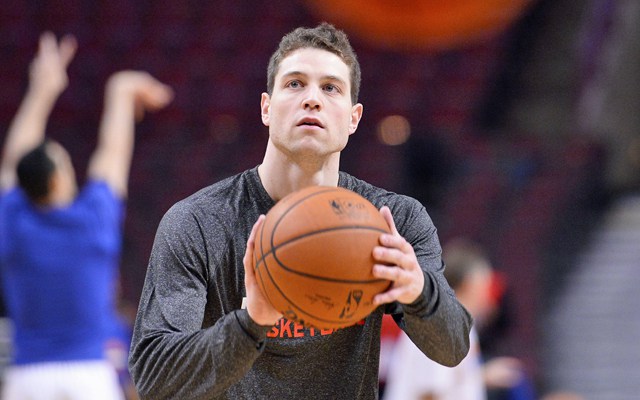 Jimmer Fredette takes his shooting talents to New York